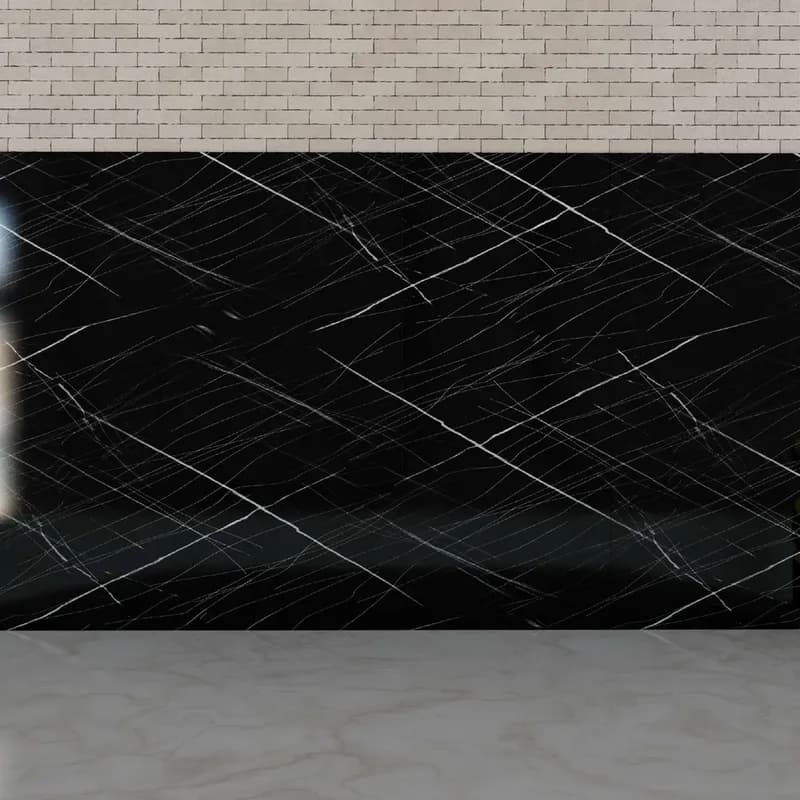 Parede revestida com o Revestimento Flexível Wallboard Nero Marquina, em padrão de mármore